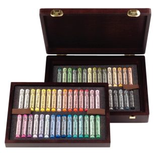 Rembrandt : Soft Pastel Set of 60 : Compact Wooden Box : Traditional Landscape Selection