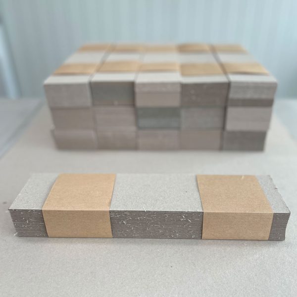 Изрезки от твърда сива мукава 2 mm, форматирани за гръбчета на албуми и книги